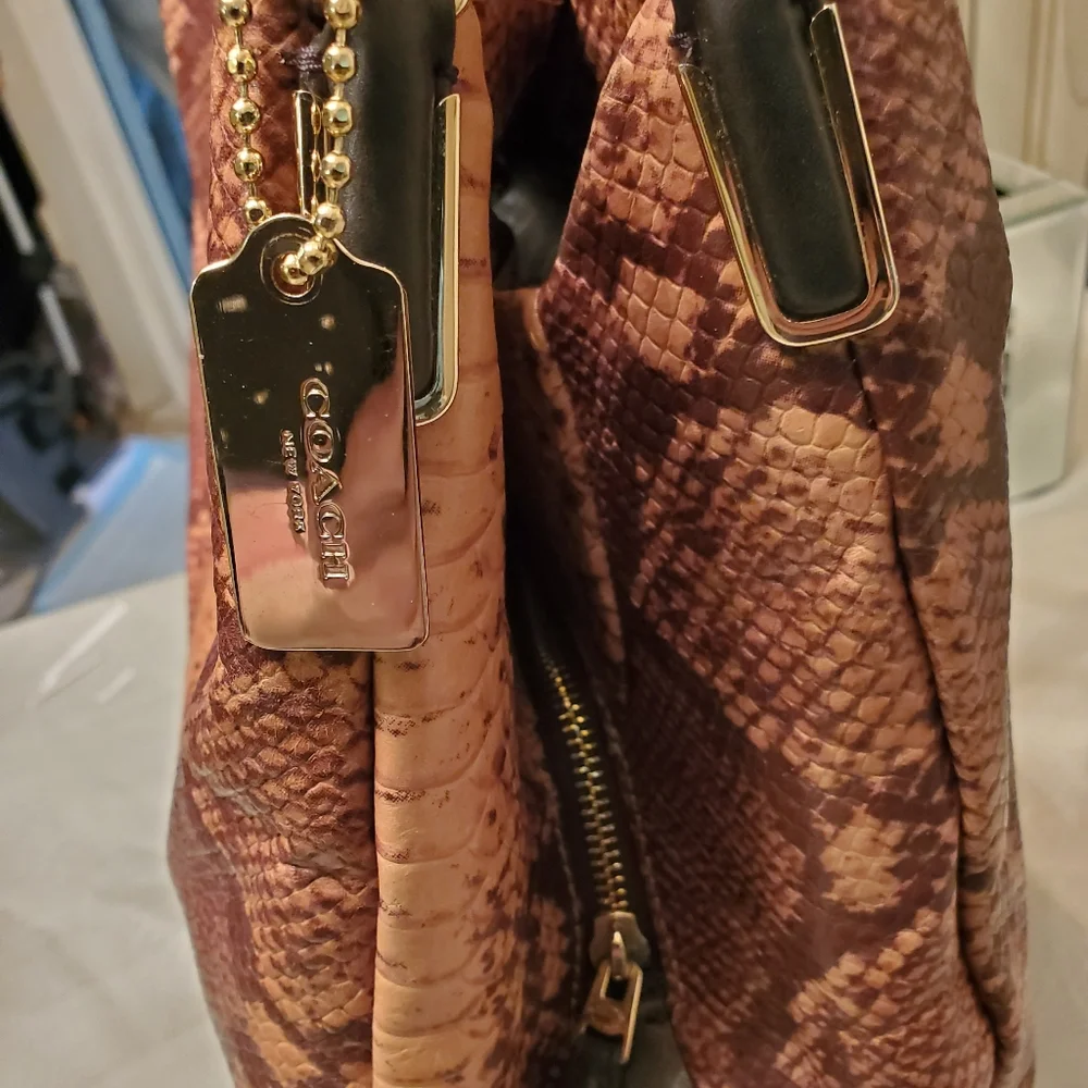 🐍COACH LIMITED EDITION PHOEBE PYTHON LEATHER SHOULDER/TOTE EUC - Picture 7 of 16